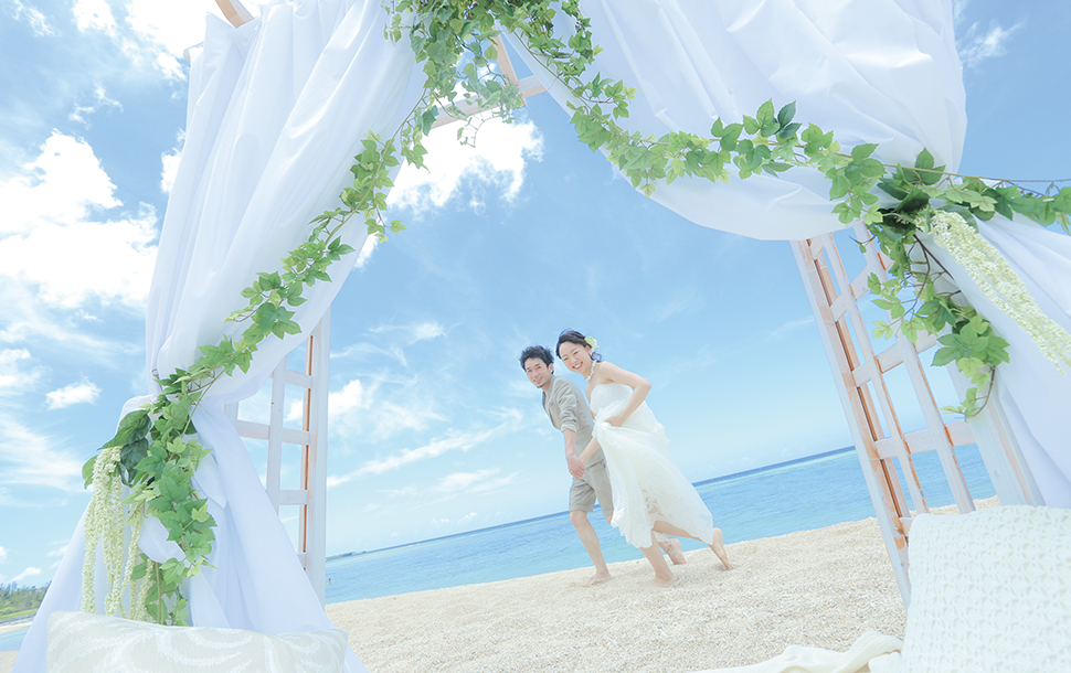 ビーチ挙式 ビーチフォトプラン プラン 沖縄で結婚式 リゾ婚 するならチャペルサンズ Chapel Suns